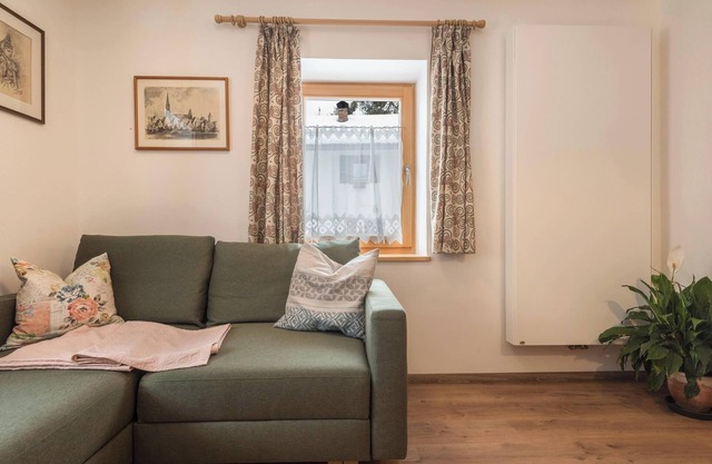 Homely Apartment “Santner Villa Erna” with Mountain View