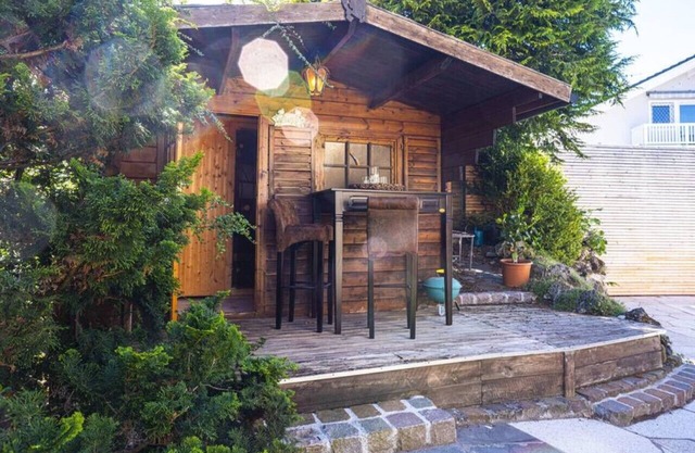 Homely Stay in a romantic lodging with sauna & gym