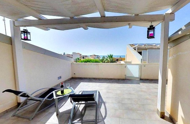 Homerez - 100 m away from the beach! Appartement for 2 ppl. at Punta Secca