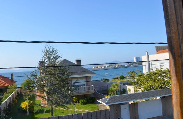 Homerez - 50 m away from the beach! Villa for 17 ppl. with swimming-pool at Oia