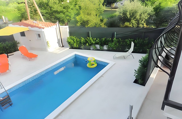 Homerez - Apartment in Kaštel Novi