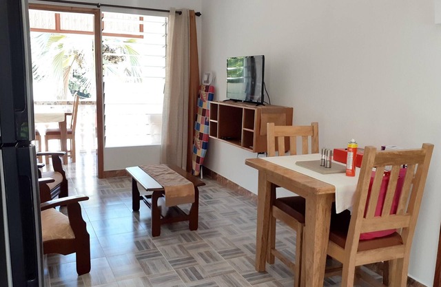 Homerez - Appartement 5 km away from the beach for 2 ppl. at Baie Sainte Anne