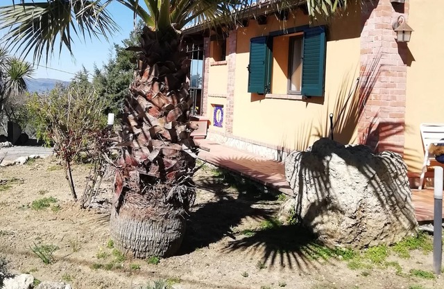 Homerez - Appartement for 4 ppl. with garden and terrace at Caltanissetta