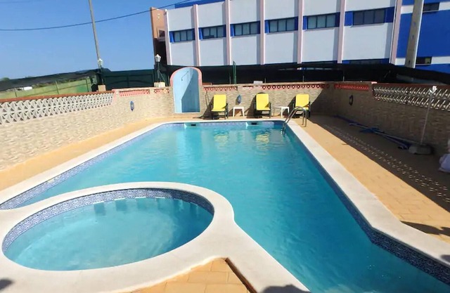 Homerez - Appartement 1 km away from the beach for 4 ppl. with shared pool