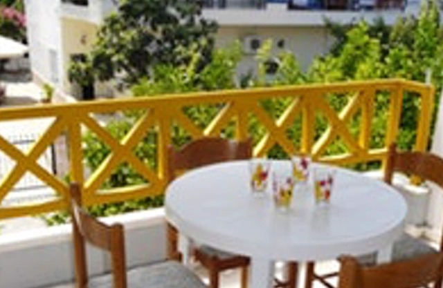 Homerez - Appartement for 4 ppl. with sea view and balcony at Chaniotis