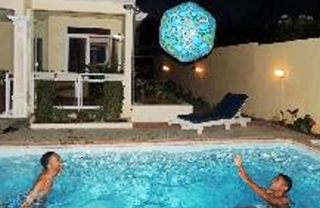 Chambres À Grand Baie La Plage Piscine Partagée Jardin Clos Et 