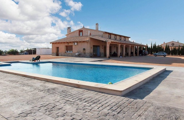 Homerez - Apt. Villarrobledo, pool