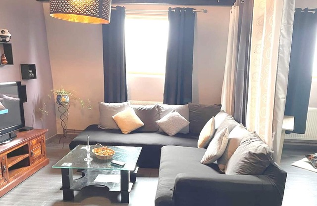 Homerez - Beautiful appartement for 3 ppl. at Frameries