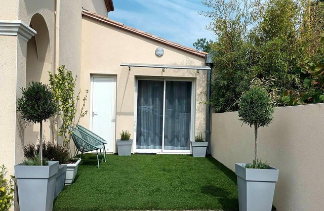 Homerez - Beautiful appartement for 2 ppl. with garden and terrace at Juvignac