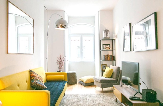 Homerez - Beautiful appartement 10 km away from the beach for 4 ppl. at Lisboa