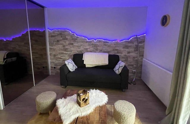 Homerez - Beautiful studio for 4 ppl. with shared pool and terrace at Bœrsch