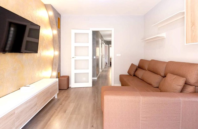Homerez - Big appartement for 9 ppl. with balcony at Reus