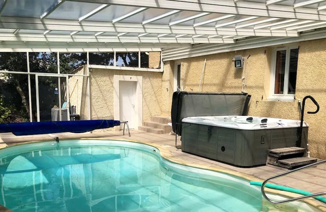Homerez - Big house for 9 ppl. with swimming-pool, jacuzzi and garden at Bouchet