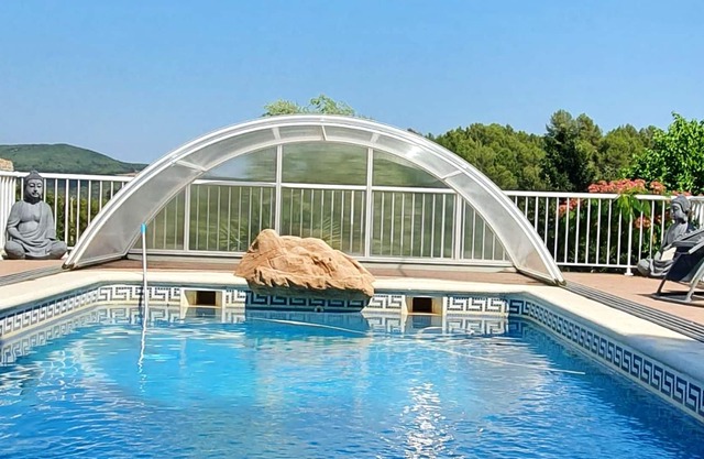 Homerez - Big villa for 20 ppl. with swimming-pool, jacuzzi and garden at Querol