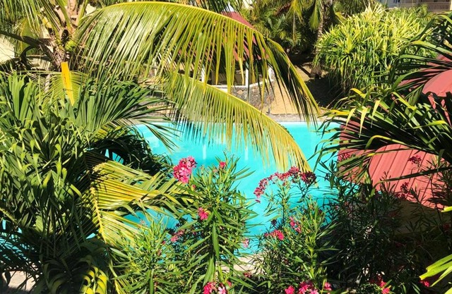 Homerez - Bungalow for 6 ppl. with shared pool, sea view and terrace at Palmar
