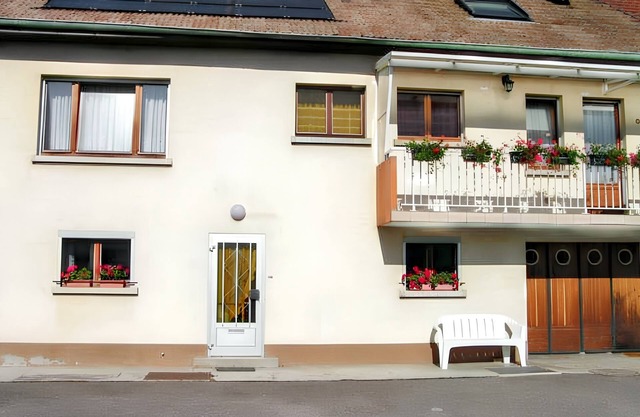 Homerez - Charming House in Berrwiller with Peaceful Garden
