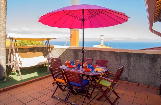Homerez - Charming house in Santa Cruz with sea view