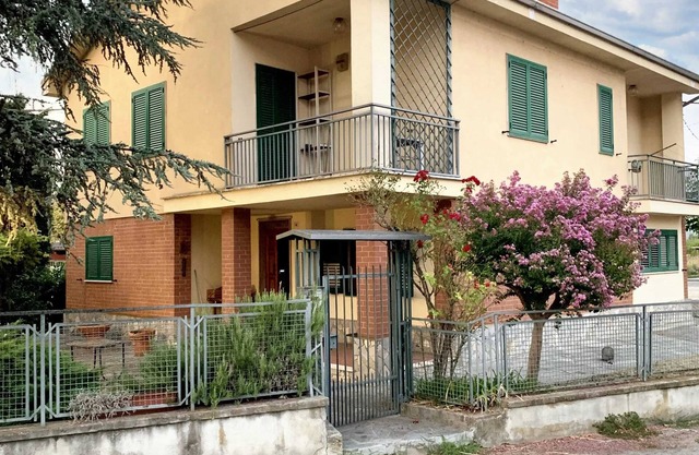 Homerez - Charming house in Motta with terrace and fenced garden.