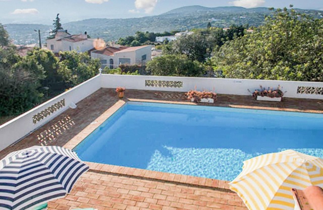 Homerez - Charming House with Private Pool in Faro
