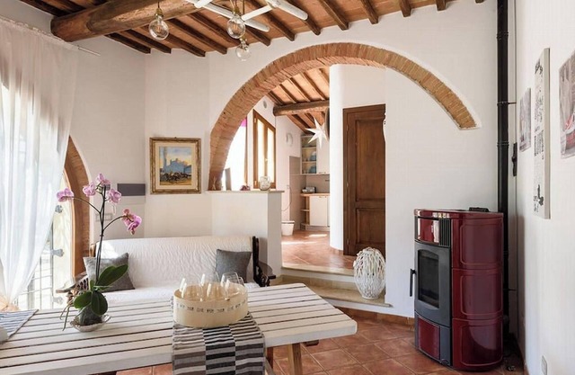Homerez - Charming Villa in Le Scotte with Private Pool