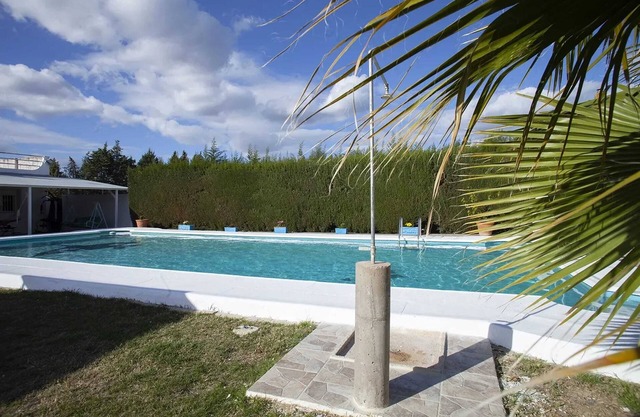 Homerez - Charming Villa in Linares with Private Pool