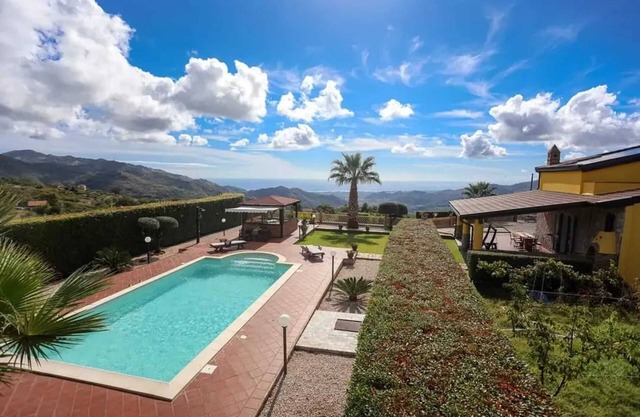 Homerez - Charming Villa in Graniti with Private Pool