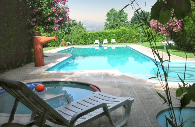 Homerez - Charming Villa in Pedraça with Shared Pool