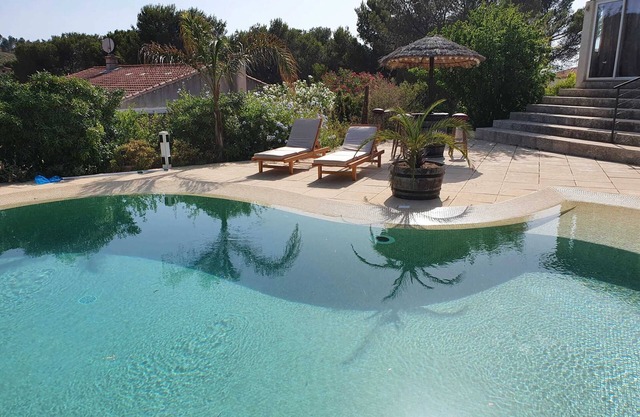 Homerez - Comfortable house with pool in Martigues 93 m²