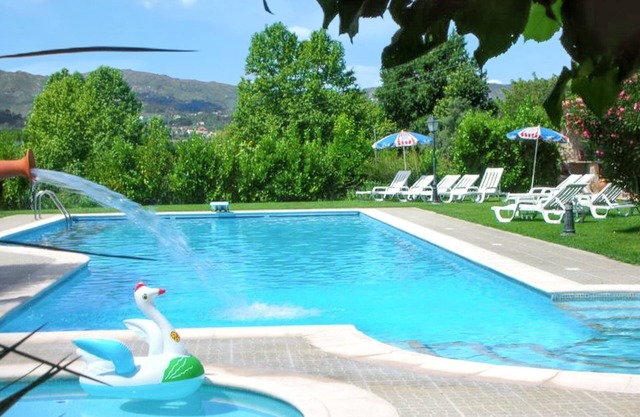 Homerez - Comfortable house with mountain view and shared pool