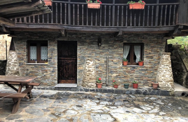 Homerez - Countryside House with Garden