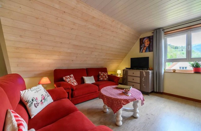 Homerez - Cozy House in Fréland with Garden