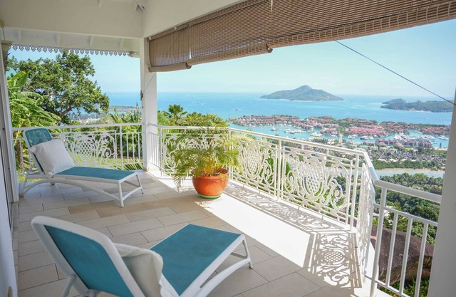 Homerez - Elegant apartment in Les Mamelles