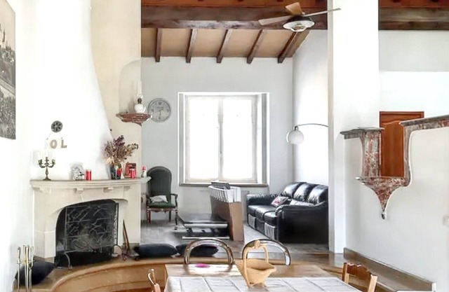 Homerez - Elegant House in Villalier with Garden and Jacuzzi