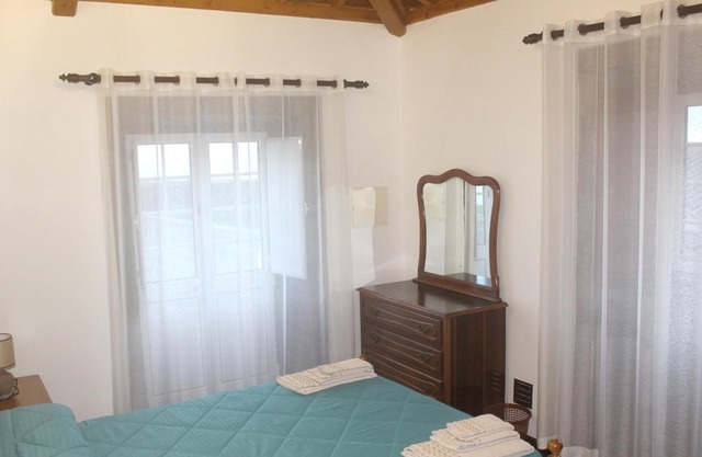 Homerez - House 1 km away from the beach for 5 ppl. with jacuzzi and sea view