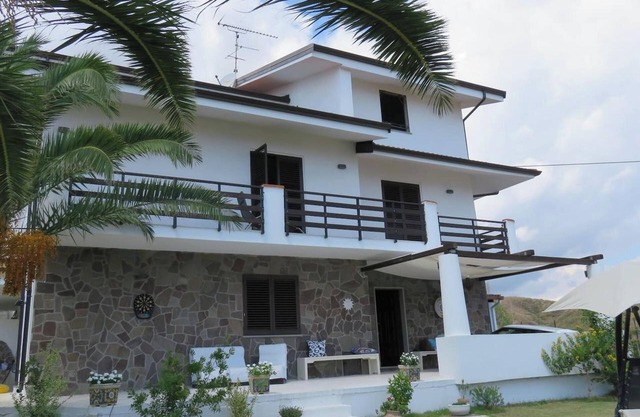 Homerez - House Brancaleone Marina