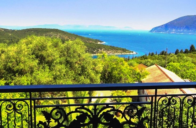 Homerez - House 400 m away from the beach for 5 ppl. with sea view at Evreti
