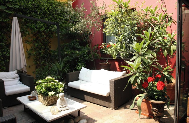 Homerez - House in Milan, parking.