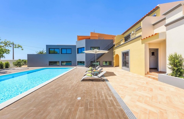 Homerez - House in Quelfes, sea view