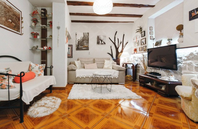 Homerez - Modern Apartment in the Heart of Split with Private Garden