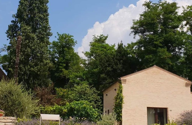 Homerez - Nice studio for 3 ppl. with shared pool at Montalto delle Marche