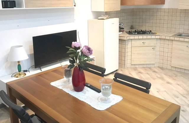 Homerez - Nice apartement 15 km away from the beach for 4 ppl. at Carpino