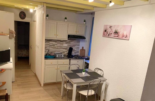 Homerez - Nice appartement 9 km away from the slopes for 4 ppl. at Eaux-Bonnes