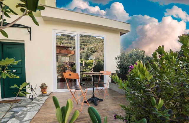 Homerez - Nice appartement 5 km away from the beach with shared pool and jacuzzi