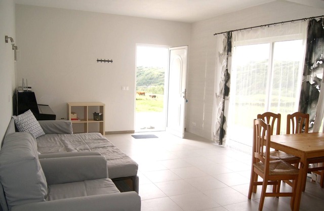 Homerez - Nice house 800 m away from the beach for 4 ppl. with sea view at Horta