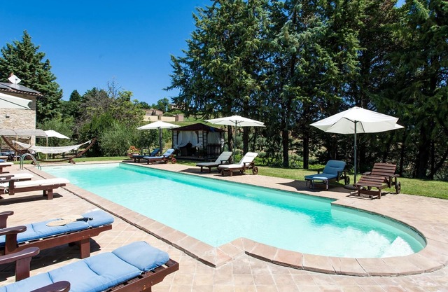 Homerez - Spacious house for 8 ppl. with shared pool at Ramazzano - Le Pulci