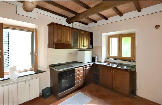 Homerez - Spacious House in Gallicano with Sauna
