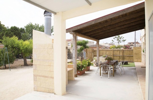 Homerez - Spacious House in Camarles with Private Pool