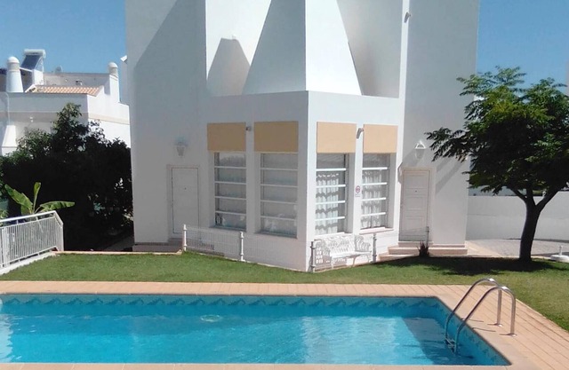 Homerez - Spacious villa 900 m away from the beach for 6 ppl. with swimming-pool
