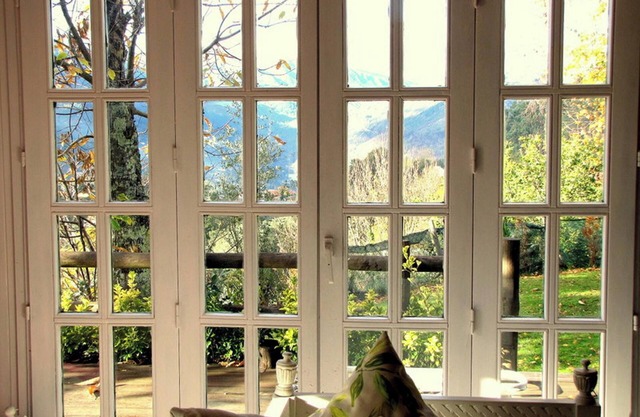 Homerez - Spacious Villa in Ventosa with Private Pool