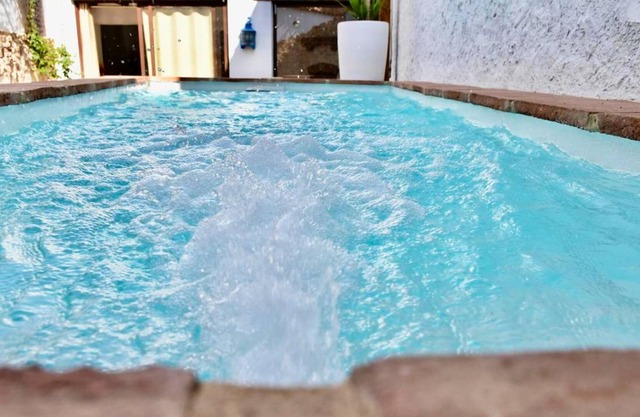 Homerez - Villa for 8 ppl. with swimming-pool and terrace at Santa Elena